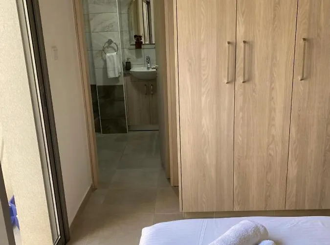 アパート Modern Center Saripolou 2