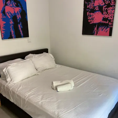 Apartment Modern Center Saripolou 2 *