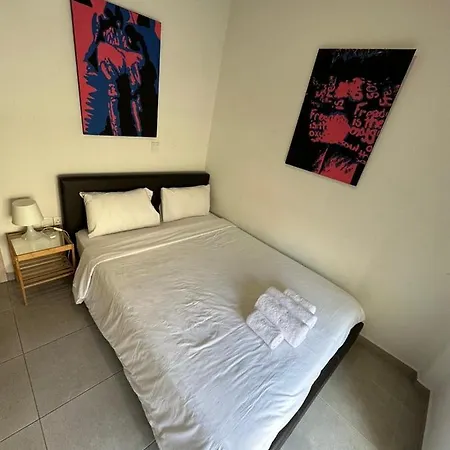 Modern Center Saripolou 2