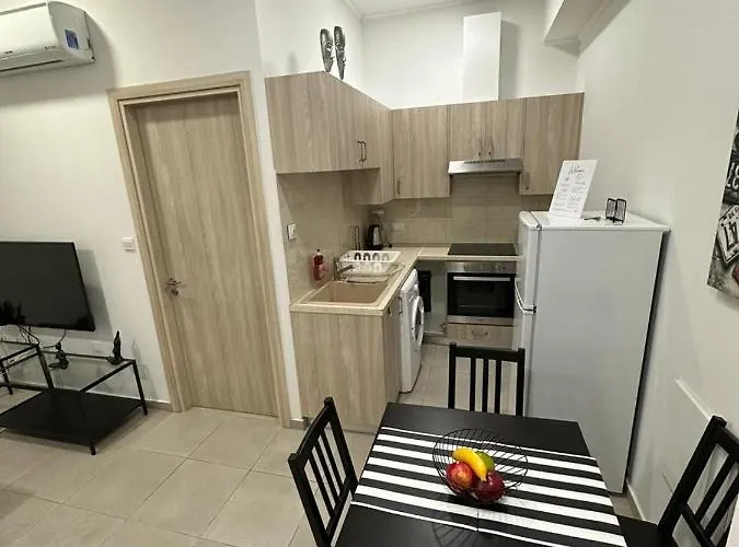 Modern Center Saripolou 2 아파트